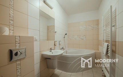 Na predaj elegantný kongresový Hotel Elite v Novej Dubnici