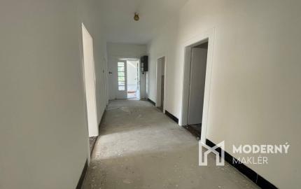 Exklzívne na predaj veľký 7 izb. RD- Partizánske / Veľké Bielice