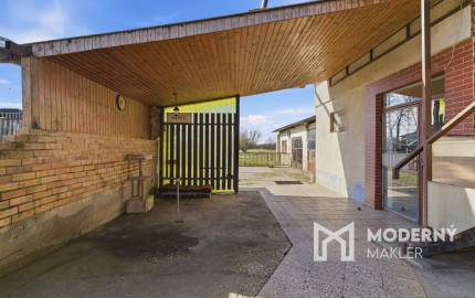 Na predaj rodinný dom s investičným potenciálom v Šuranoch