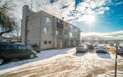 Na predaj zariadený 2-izbový byt s 2 balkónmi a pivnicou v meste Šaštín-Stráže