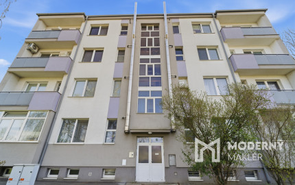 Na predaj 3-izbový byt s 2 balkónmi a 2 parkingami, Ružinov