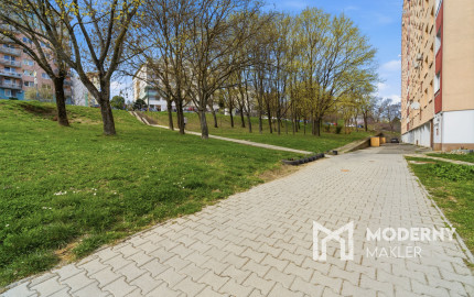 Na predaj 2-izbový byt v Karlovej Vsi