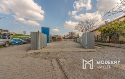 Na prenájom obchodný priestor v Ružinove