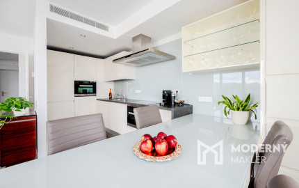 Prenájom - 3i byt s terasou a parkovacím státím v Eurovea