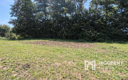 Na predaj pozemok v obci Veľké Držkovce