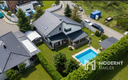 Na predaj výnimočný rodinný dom s bazénom v Dunajskej Lužnej