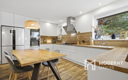 Na predaj výnimočný rodinný dom s bazénom v Dunajskej Lužnej