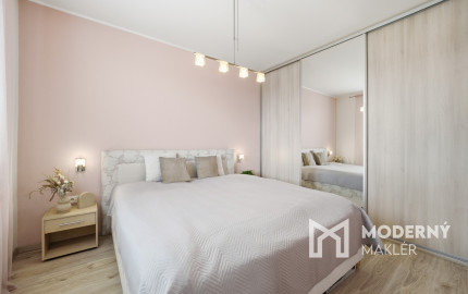 Na predaj novostavba radového rodinného domu v obci Láb