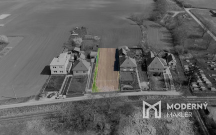 Na predaj pozemok v intraviláne obce Malé Zálužie