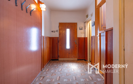 Na predaj viacgeneračný rodinný dom s potenciálom v Stropkove