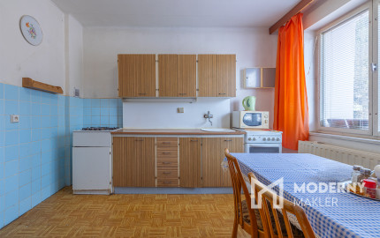 Na predaj viacgeneračný rodinný dom s potenciálom v Stropkove