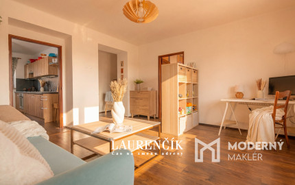 NA PREDAJ | 2 - IZBOVÝ BYT V TRENČÍNE  STROJÁRENSKÁ ULICA