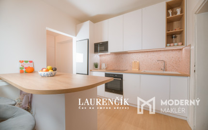 NA PREDAJ | RODINNÝ DOM V ŠIRŠOM CENTRE TRENČÍNA