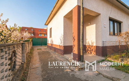 NA PREDAJ | RODINNÝ DOM V ŠIRŠOM CENTRE TRENČÍNA