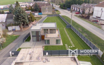 Na predaj pozemok s potenciálom výstavby v obci Vlčkovce