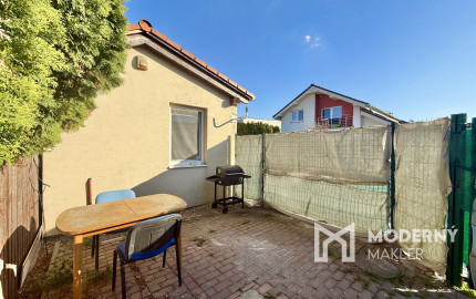 Prenájom - menší dom s terasou v Rovinke