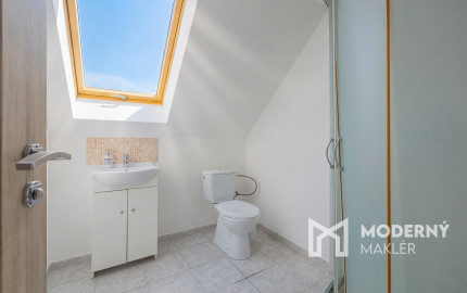 Na predaj čiastočne zariadený rodinný dom v obci Ďurďošík