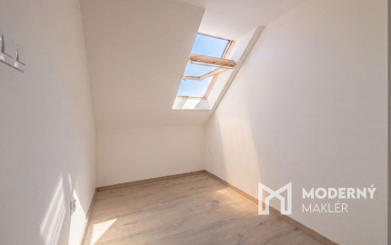 Na predaj čiastočne zariadený rodinný dom v obci Ďurďošík