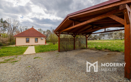 Na predaj čiastočne zariadený rodinný dom v obci Ďurďošík