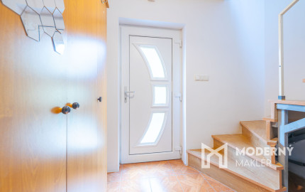 Na predaj čiastočne zariadený rodinný dom v obci Ďurďošík