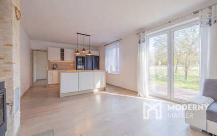 Na predaj čiastočne zariadený rodinný dom v obci Ďurďošík