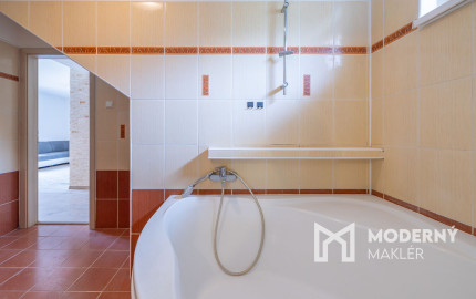 Na predaj čiastočne zariadený rodinný dom v obci Ďurďošík