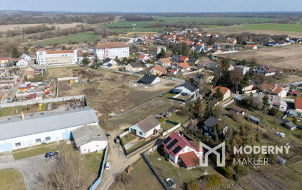 Na predaj pozemok s potenciálom rozvoja v Záhorskej Vsi