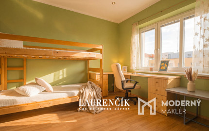 NA PREDAJ | 3-IZBOVÝ BYT SO SÚKROMNOU TERASOU S VÝHĽADOM NA HRAD  + GARSÓNKA V CENE