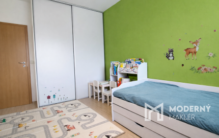 Na predaj kompletne zariadený 3-izbový byt v Bánovciach nad Bebravou