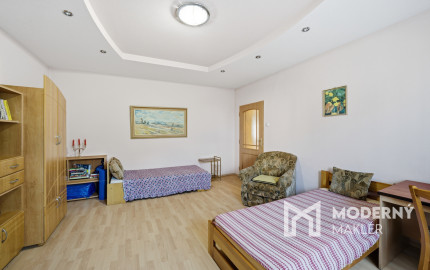 Na predaj samostatne stojaci 5-izbový rodinný dom v obci Jablonové