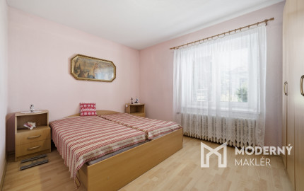 Na predaj samostatne stojaci 5-izbový rodinný dom v obci Jablonové