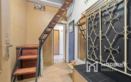 Na predaj samostatne stojaci 5-izbový rodinný dom v obci Jablonové