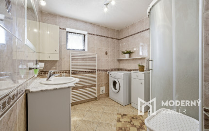 Na predaj samostatne stojaci 5-izbový rodinný dom v obci Jablonové