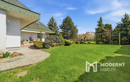 Na predaj samostatne stojaci 7-izbový rodinný dom v obci Jablonové