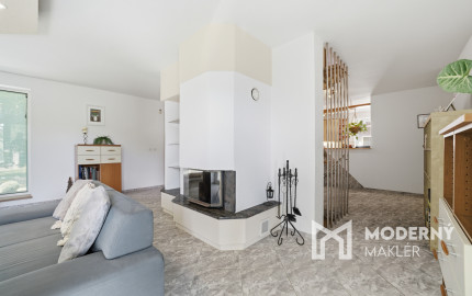 Na predaj samostatne stojaci 7-izbový rodinný dom v obci Jablonové