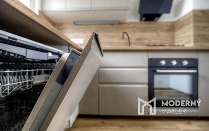 Na predaj prerobený 3-izbový byt s loggiou, Martin-Košúty II