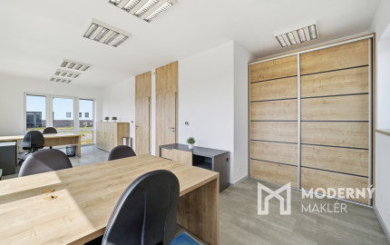 Na prenájom dve kancelárie na Zavarskej ulici v Trnave