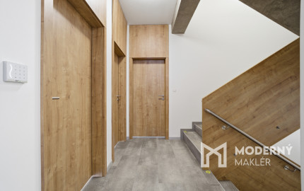 Na prenájom dve kancelárie na Zavarskej ulici v Trnave