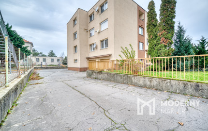 REZERVOVANÉ: Na predaj 3-izbový byt vo výbornej lokalite v Stupave