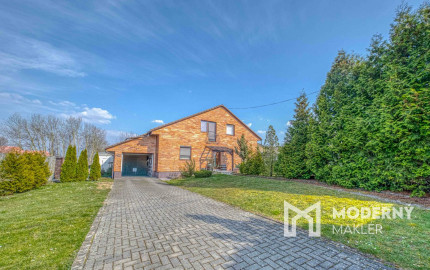 Na predaj priestranný, zariadený rodinný dom v Cerovej