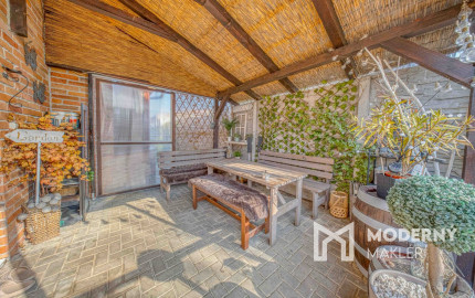 Na predaj priestranný, zariadený rodinný dom v Cerovej