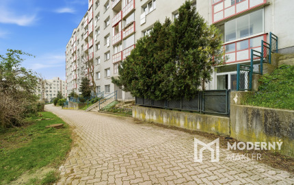 Na predaj kompletne zariadený 1-izbový byt v Bratislave - Dlhé Diely