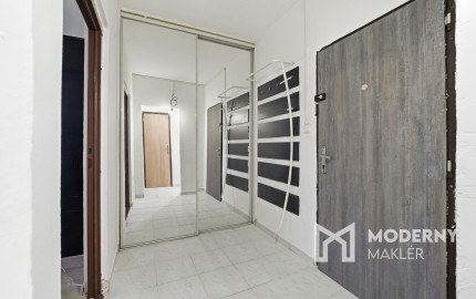 Na predaj kompletne zariadený 1-izbový byt v Bratislave - Dlhé Diely