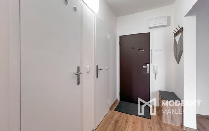 Na prenájom kompletne zrekonštruovaný 2-izbový byt v Trenčíne - Juh I