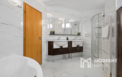 Na predaj luxusný mezonet s terasou a garážou v Starom meste