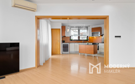 Na predaj luxusný mezonet s terasou a garážou v Starom meste