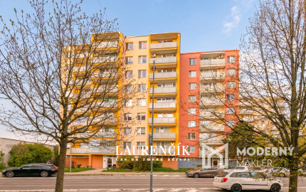 NA PREDAJ | PRIESTRANNÝ  3 -IZBOVÝ BYT NA SIHOTI V TRENČÍNE