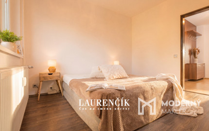 NA PREDAJ | PRIESTRANNÝ  3 -IZBOVÝ BYT NA SIHOTI V TRENČÍNE