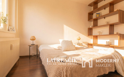 NA PREDAJ | PRIESTRANNÝ  3 -IZBOVÝ BYT NA SIHOTI V TRENČÍNE