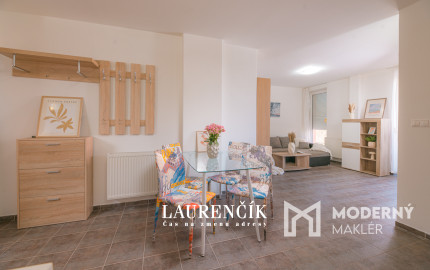 NA PRENÁJOM | 2- IZBOVÝ BYT S PARKOVACÍM MIESTOM, VILLA PARK - TRENČÍN